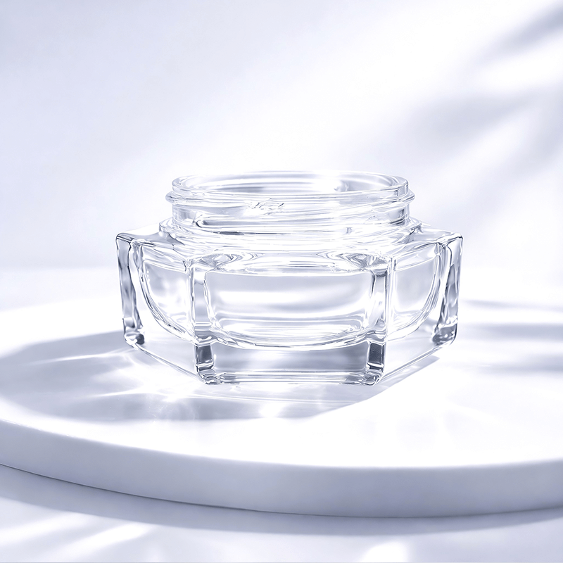 XJR024-30 Бутылка для крема с винтом 30 мл